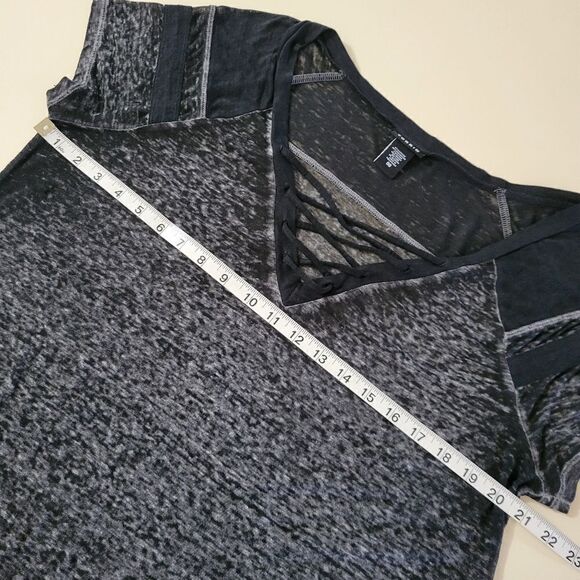 Torrid Women's Black Burnout V-neck Short Sleeve Pullover Top - Picture 6 of 13